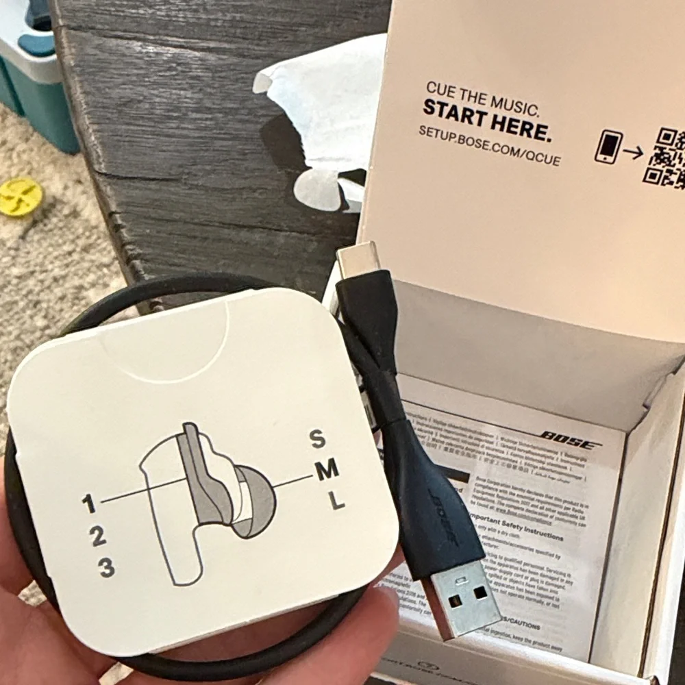 Bose Black Quiet Comfort Ultra Wireless Earbuds - Picture 6 of 6